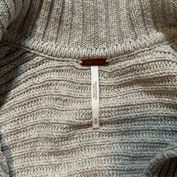 Free People Marlie Pullover in Pebble - Picture 5 of 7